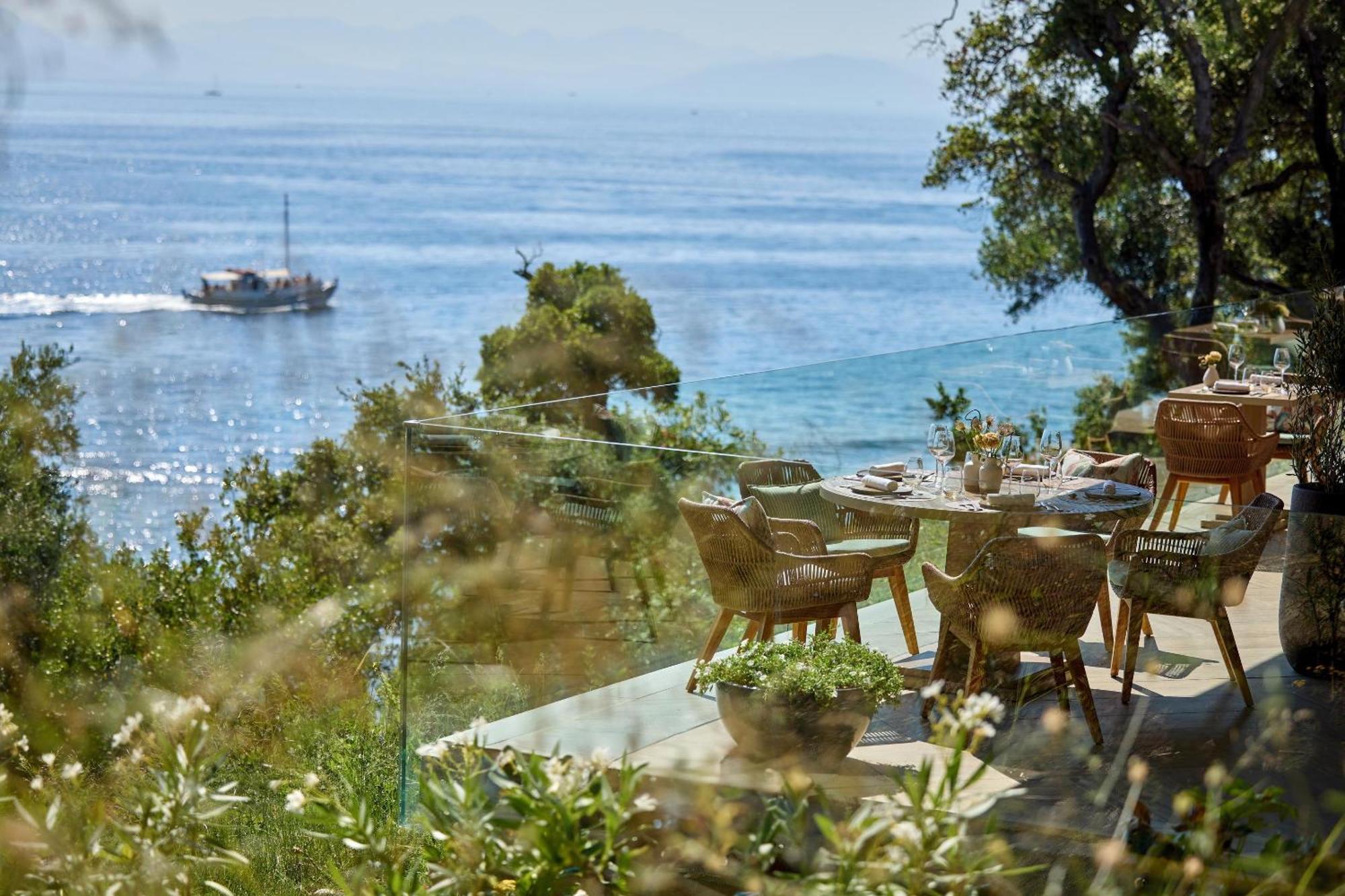 Отель Ikos Odisia Corfu  Экстерьер фото