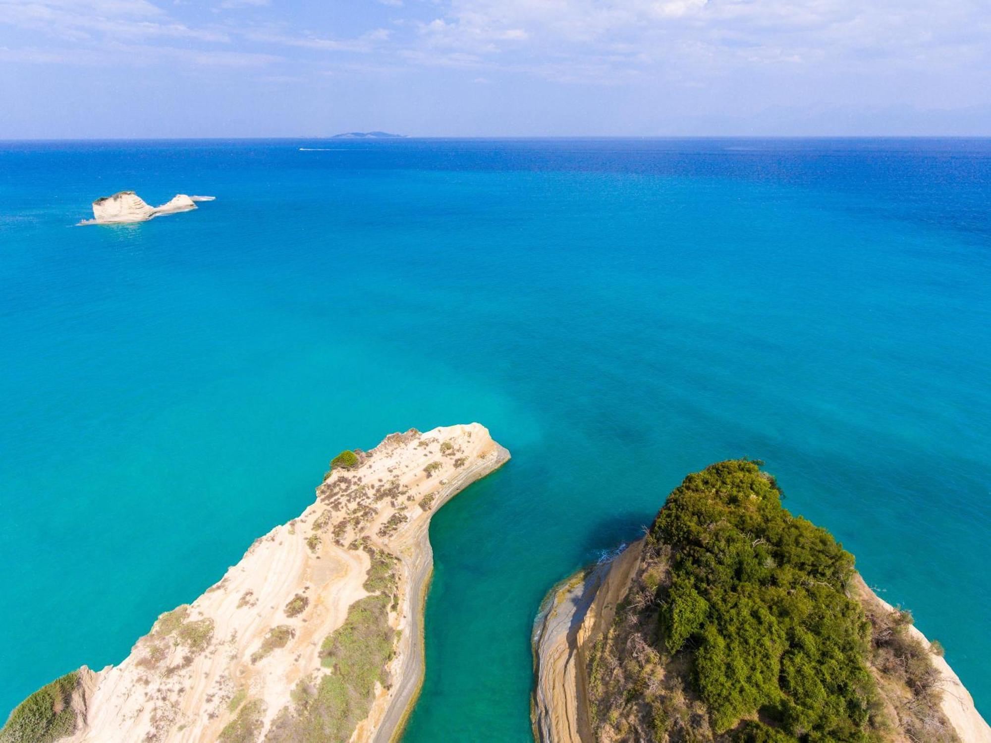 Отель Ikos Odisia Corfu  Экстерьер фото